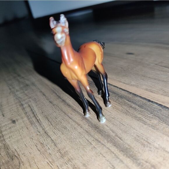 Breyer Reeves Horse Set Of Two Small Horses 3"in & 2½"in.The white silver one - Picture 7 of 11